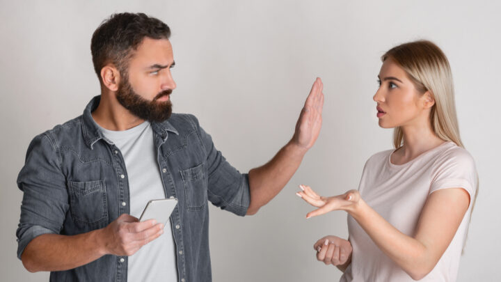 controlling-relationship-720x405 What Is Domestic Coercive Control?