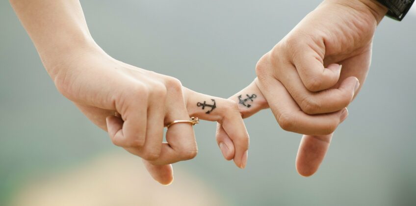 hands-437968_1920 family lawyers cairns