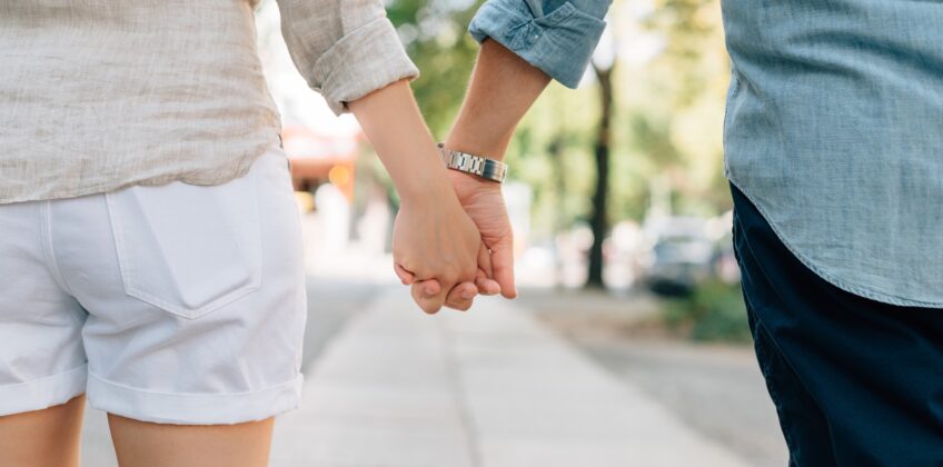 holding-hands-1149411_1920 family lawyers cairns